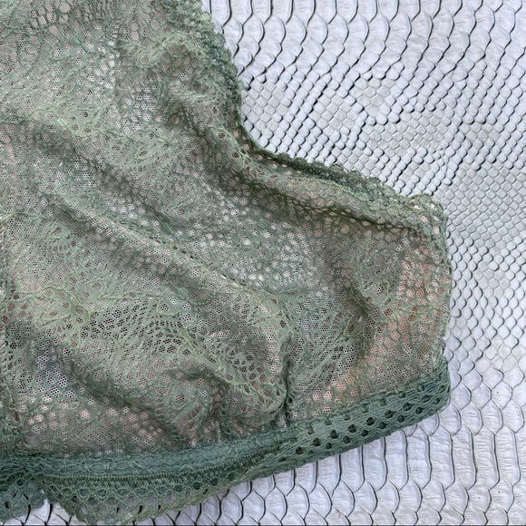 Victoria’s Secret high neck open back lace bralette - Picture 6 of 6